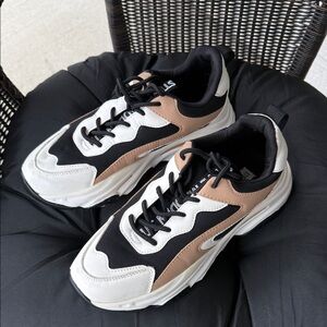 Steve Madden Black and Tan Men's Sneakers